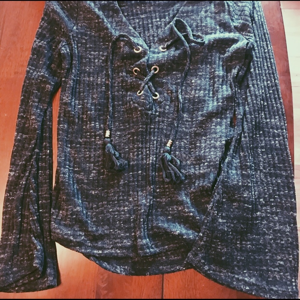 LONGSLEEVE TOP